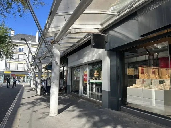Local commercial 125 m²