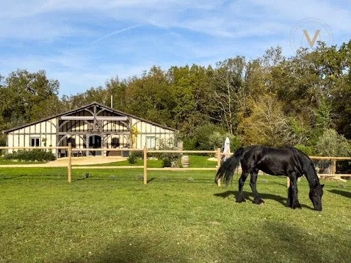 Propriété 6 pièces 250 m²