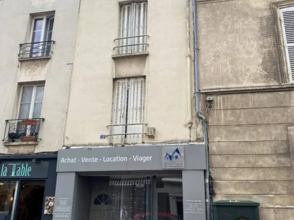 Immeuble mixte 91 m²