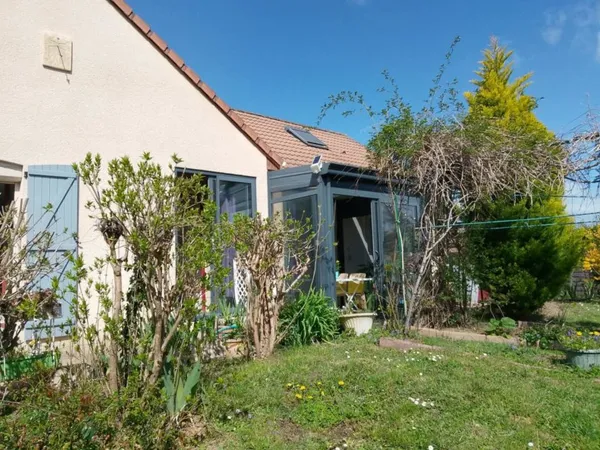 A saisir magnifique maison récente habitable de 3x90m2 envi