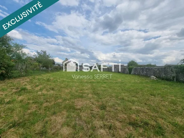 Terrain constructible de 1531 m² en plein coeur du Molay-Littry