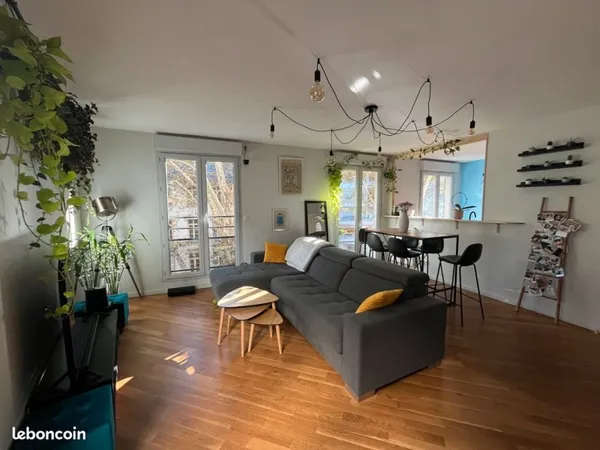 T3 67 m² - Saxe-Gambetta (métros B & D) - Box fermé compris - Mobilier possible pour une occupation 