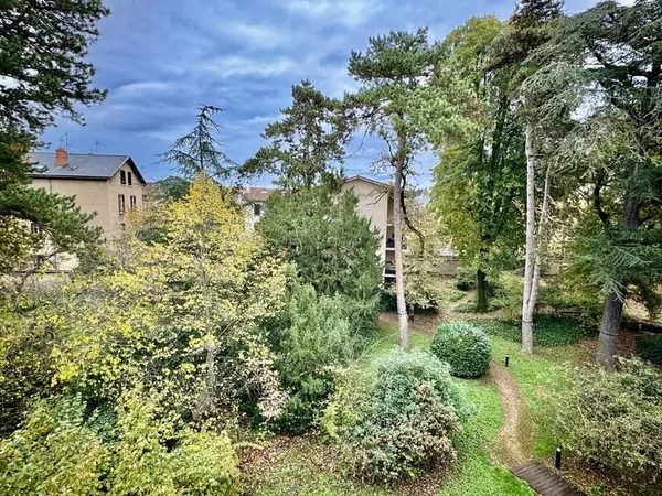 Appartement de standing de 90 m2 avec 3 chambres et grande terrasse