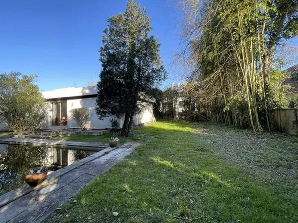 Maison 6 pièces 239 m²