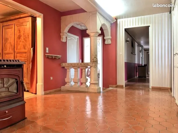 Maison 10 pièces 150 m²
