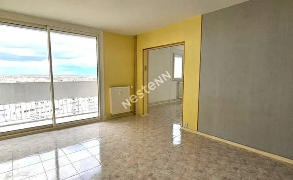 Appartement T4 avec balcon, parking, cave et gardien? Quartier Boucicaut à Chalon sur Saône