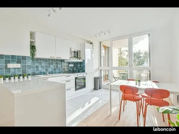 Colocation appartement à Neuilly-sur-Marne - Idéal pour Étudiants et Jeunes Actifs (femmes uniquemen