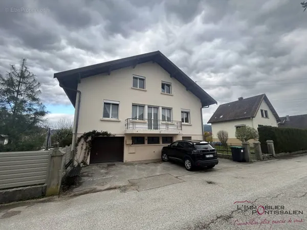 Pontarlier : maison individuelle en tres bon etat