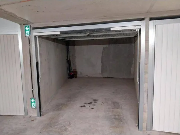 Stationnement Location Lyon   90€