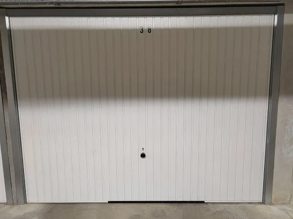 Vends box / Garage fermé