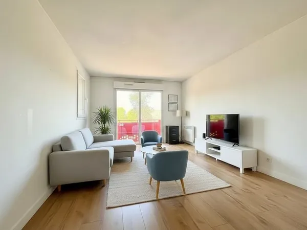 Boulevard Jules Verne - Appartement T2 avec balcons et parking