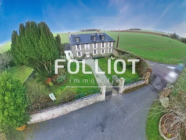 A vendre, proche de Caen Manoir revisité en coeur de campagne Normande. Élégance et caractère depuis