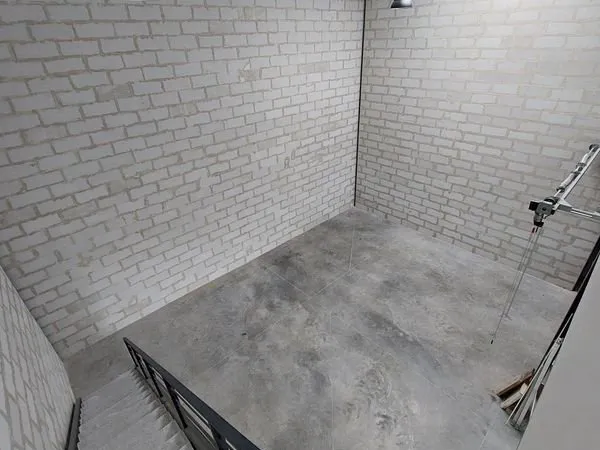 Entrepôt / Local d'activité 150 m² - HSP 8m - Porte 3,5m - Poissy