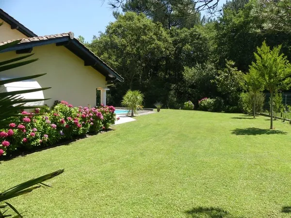 Bidart Maison lumineuse avec piscine