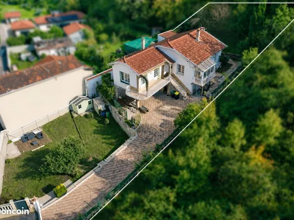 MAISON 100 m² - TERRAIN 1 092 m² - SOUS-SOL - 3 CHAMBRES - CHAUFFAGE PAC - POTENTIEL CONSTRUCTION (Z
