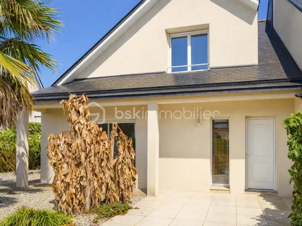 Maison 9 pièces 230 m²