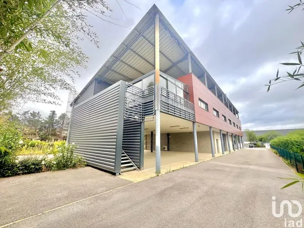 Immeuble commercial 941 m²