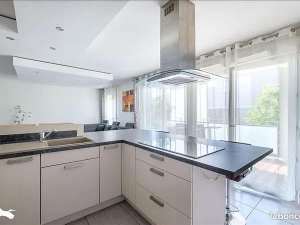 Vente bel appartement 3 chambres venissieux centre