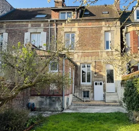 Location Maison/villa 6 pièces