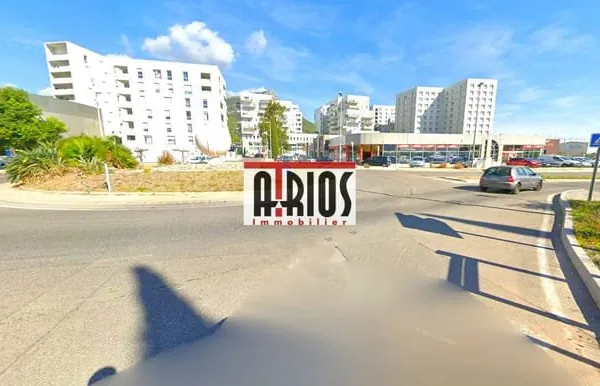 LOCAL COMMERCIAL 1720 m²