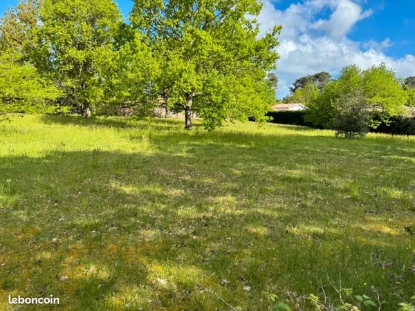 Terrain 800 m2 viabilisé