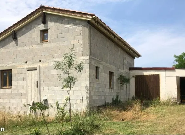 Maison HQE (Haute qualité énergétique) mais à terminer