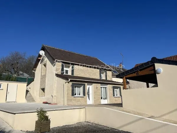 Propriété 5 pièces 156 m²