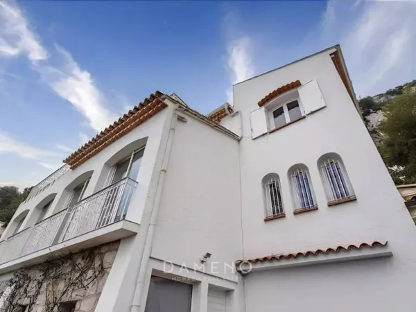 Appartement 8 pièces 237 m²