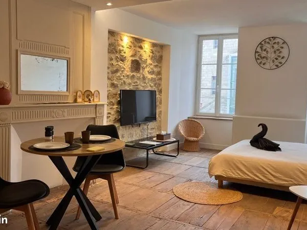 Studio meublé “L'Été Sans Fin” - 30 m² - Centre-ville de Bellac