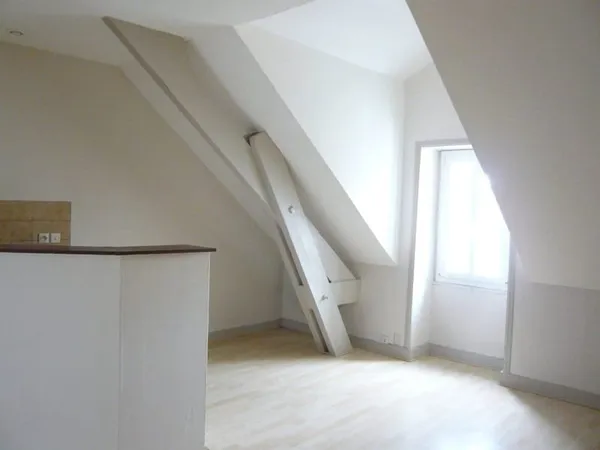 Appartement * 2 Pièces * 29 M² * 44000 Nantes * 502 * 30 * 532