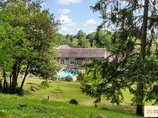 *Sualem* Maison à vendre à Bougival