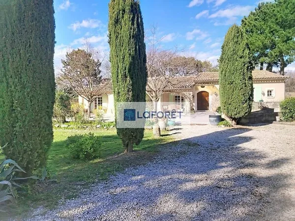Maison de plain-pied 6 pièces 200 m²