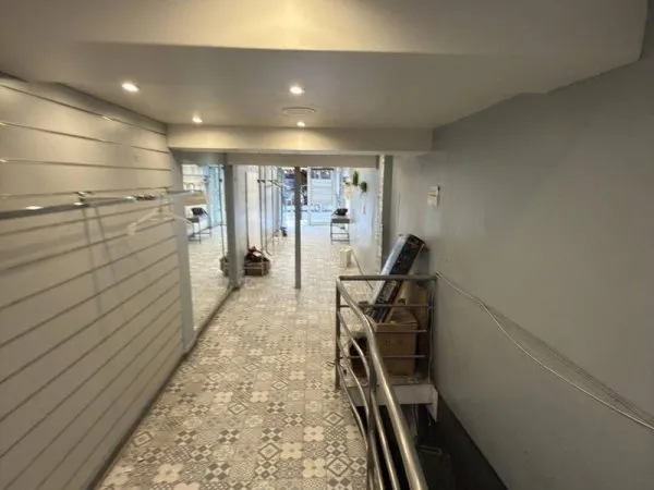 Boutique 2 pièces 103 m²