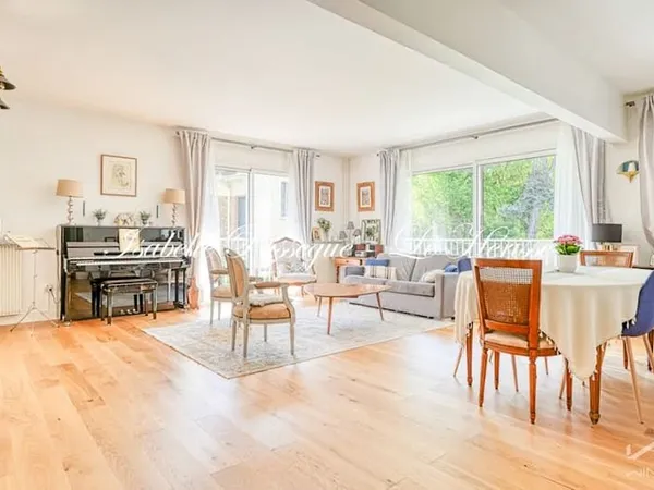 Appartement 5 pièces 121 m²