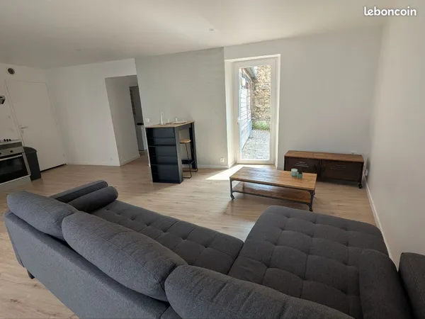 Guingamp - Charmant T2 avec cour privative - 50m²