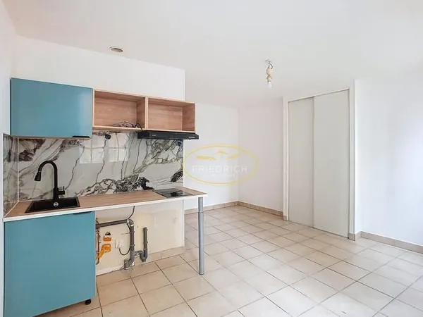 STUDIO (en cours de rénovation) - Quartier Ville-Haute