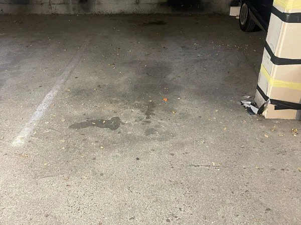 31400 location parking Motos scooter