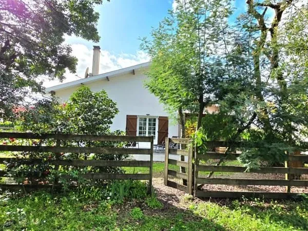 Maison Le Pian Medoc 4 pièce(s) 115 m2
