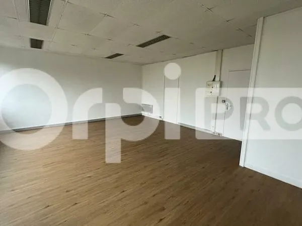 Bureaux 53 m²