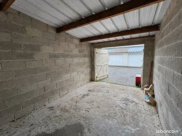 Garage à vendre - Emplacement idéal centre-ville/gare
