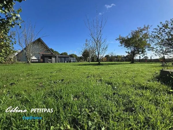 Terrain constructible 465m² GAEL