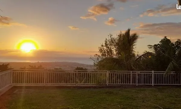Villa F5 - Jardin plat et vue mer