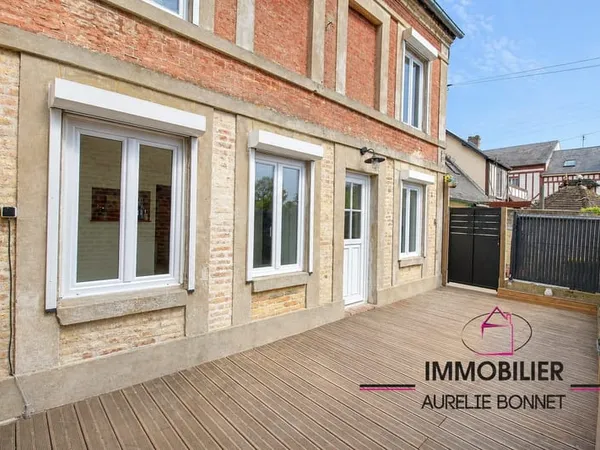 Maison de ville avec terrasse