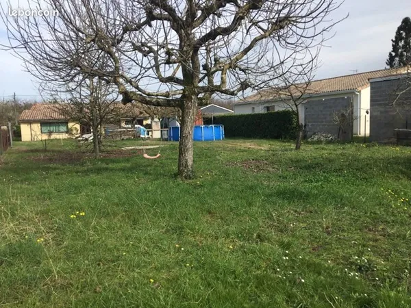 Terrain 660 m2 Cerons