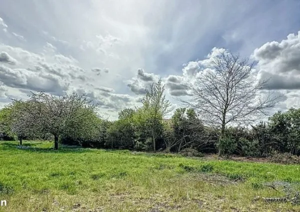 Terrain 985 m² Nomain