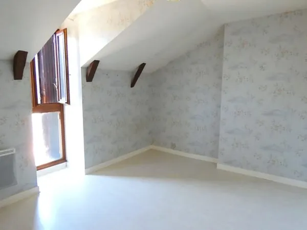 MAISON AUVERGNATE EN PIERRE