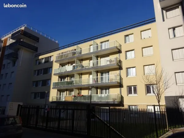 Studio 1 pièce 15 m²