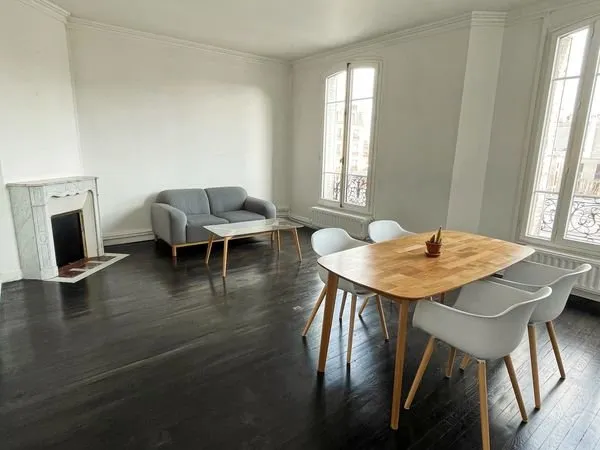 2P 50m² rénové, calme & lumineux. Asnières Gare (5 min). Charme de l'ancien, DPE D, grand séjour 27m