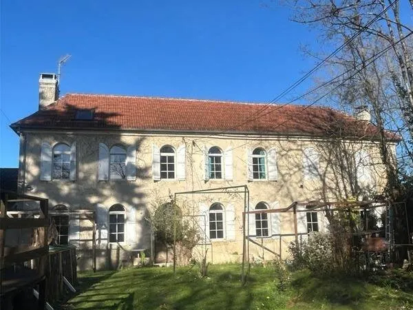 Maison 14 pièces 378 m²
