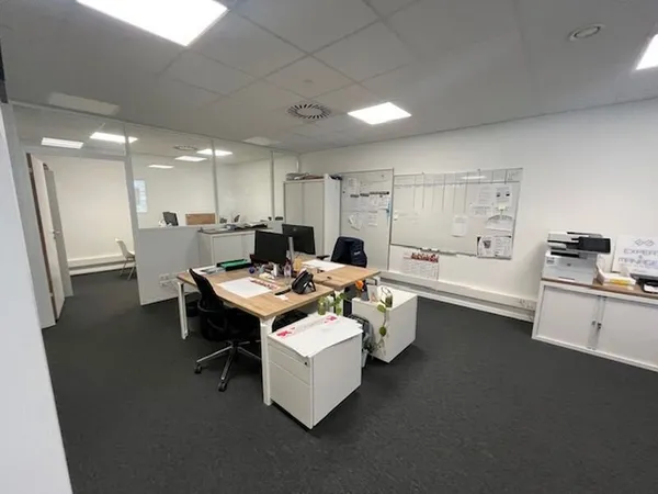 A LOUER - PLATEAU DE BUREAUX 118 M² PORTE DE COMMERCE